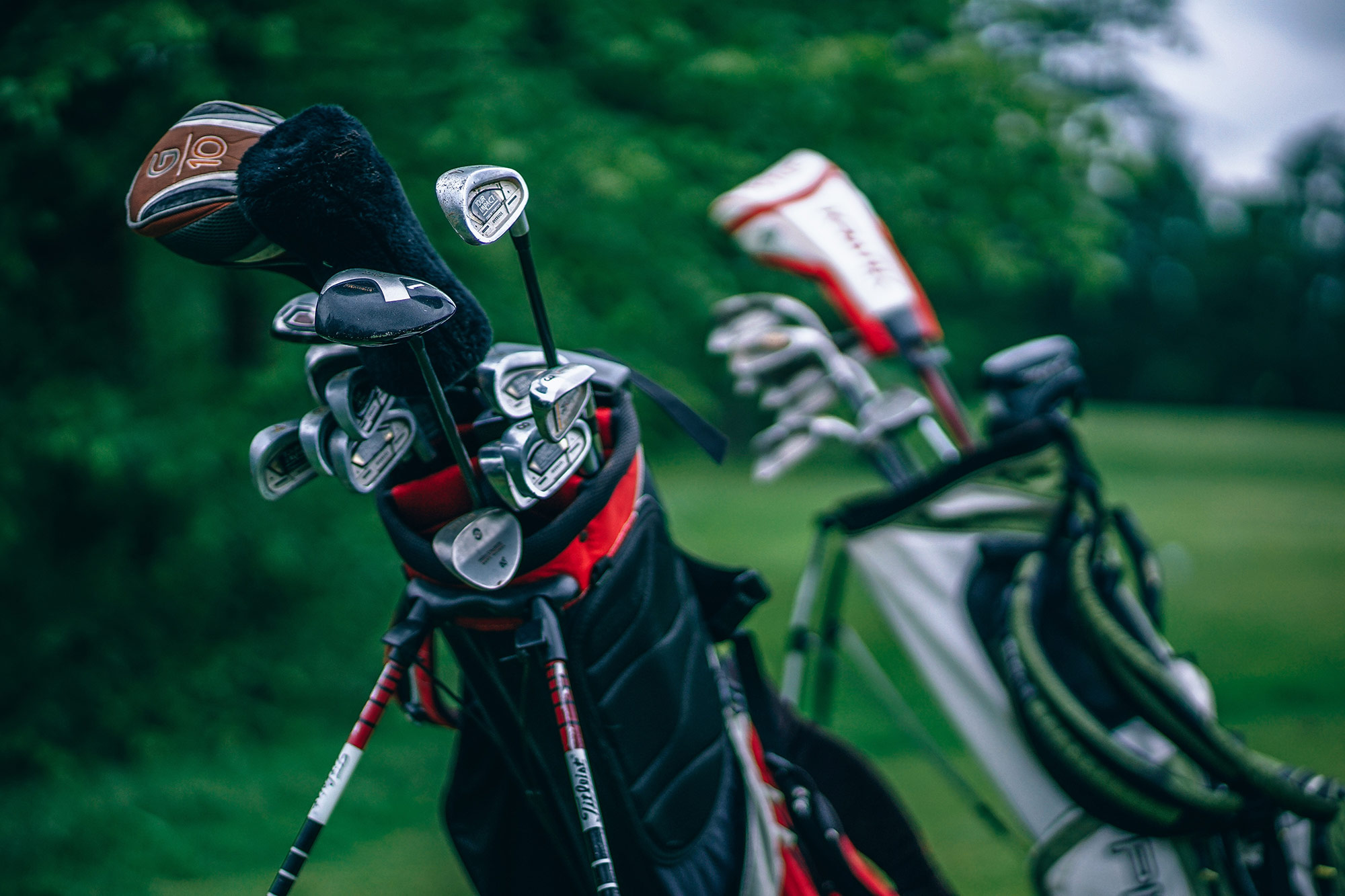 play golf